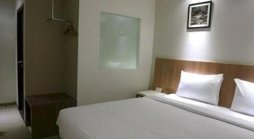 Hart Hotel Arjuna Mataram Exterior foto