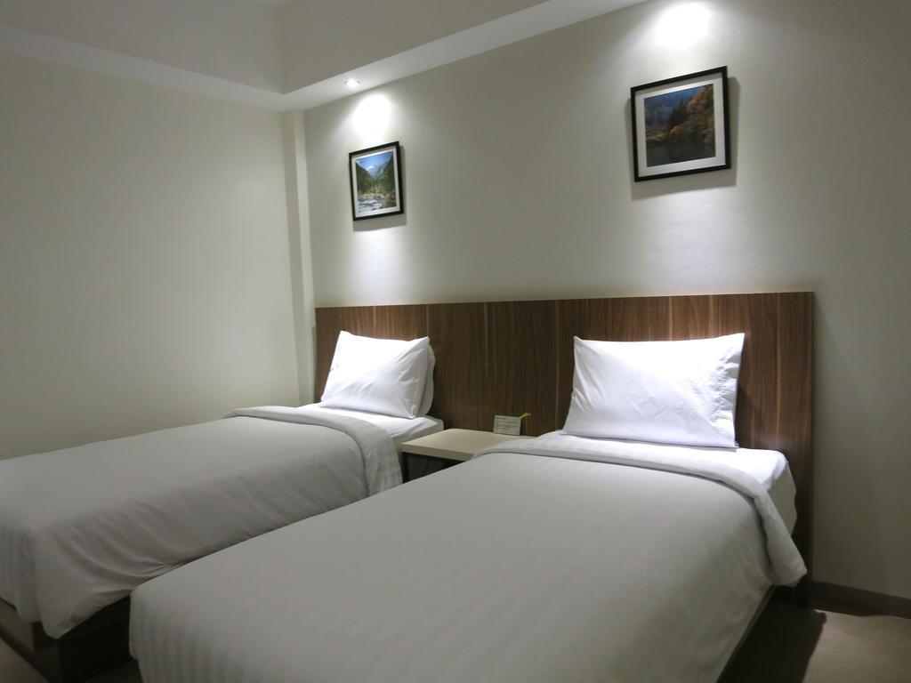 Hart Hotel Arjuna Mataram Quarto foto